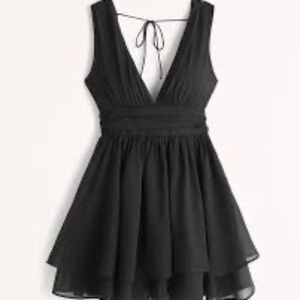 Flirty drama mini dress Abercrombie NWT